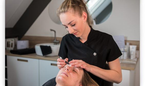 Uitgebreide gezichtsbehandeling_Centre du Lac