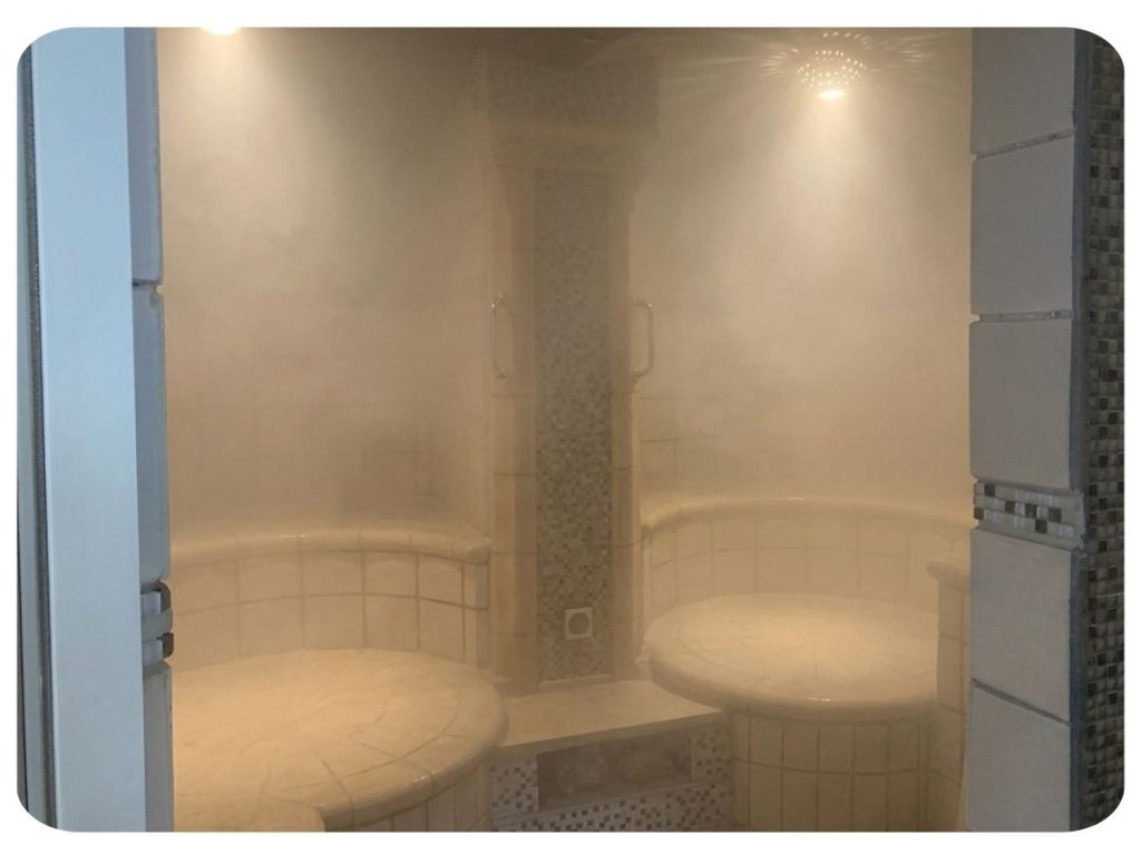 Turks-stoombad-Centre-du-lac